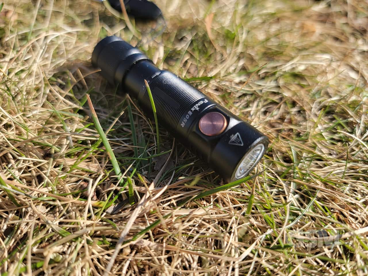 Fenix E05R Flashlight Review: 400 lumens on your Keychain