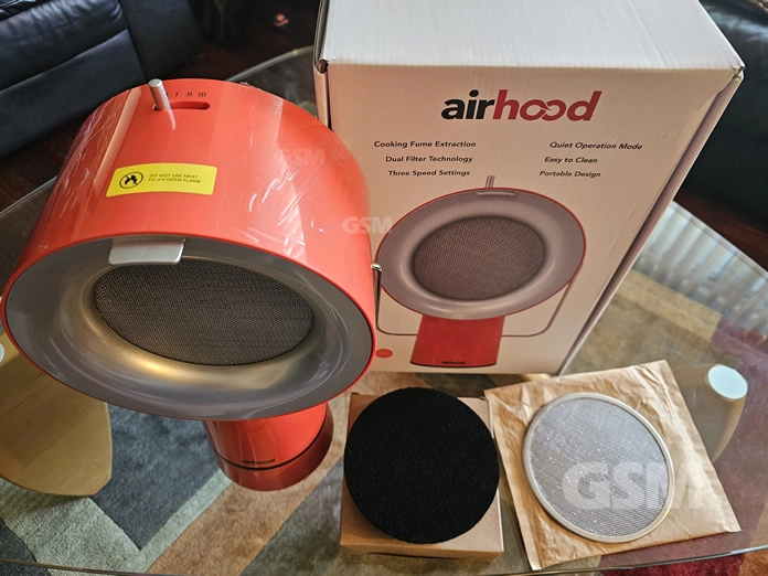 Airhood comes with 4 charcoal filter discs and oil filter screen. Pictured are the optional replacement oil screen and charcoal filter discs